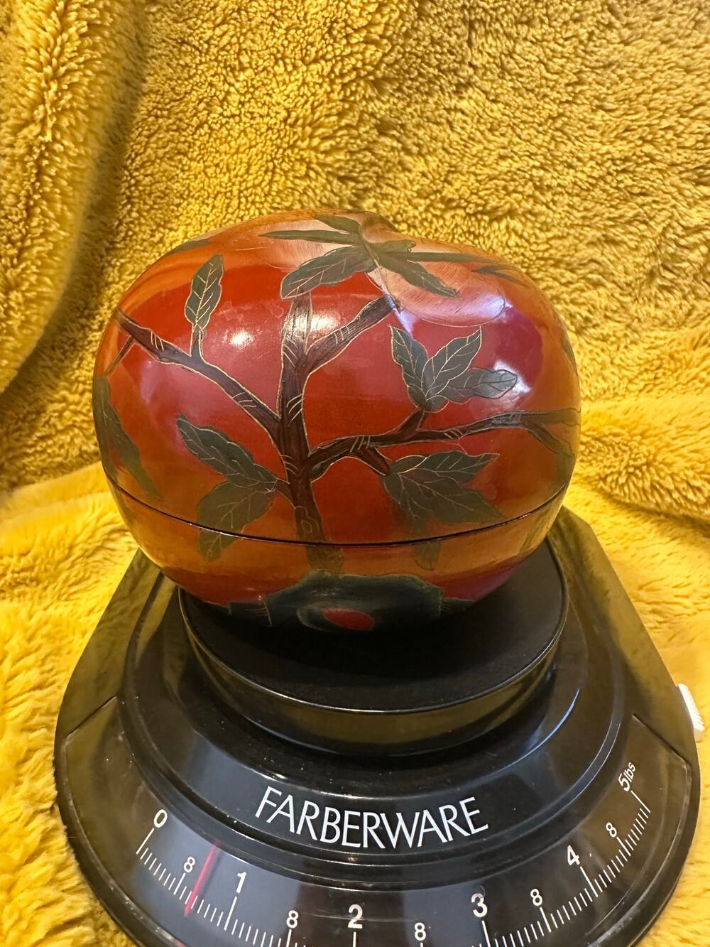 Vtg Chinese Red Lacquered Presentation jewerly trinket Box Strawberries Design